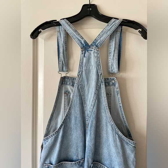 ❤️Sold ❤️ Levi’s | Vintage Style Woman’s Overalls - Picture 5 of 10